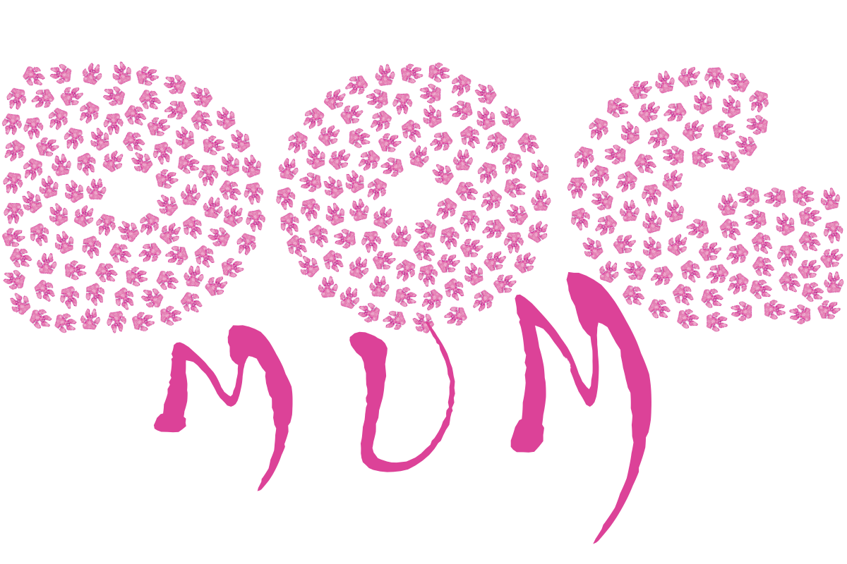 T-Shirt von Milkis Way mit pinkem DOG MUM Design aus Pfotenabdrücken nachhaltiges Geschenk für Hundemama