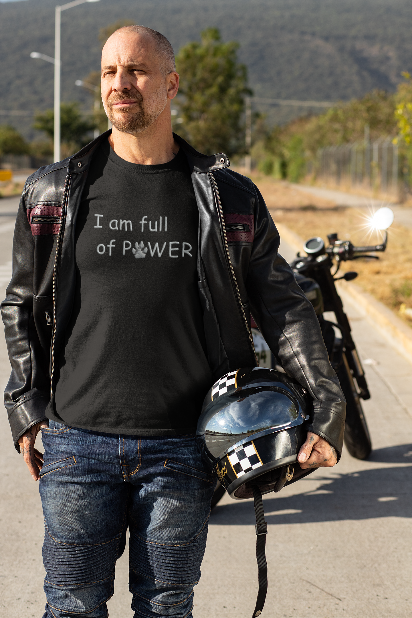 Vintage Shirt für Hundeliebhaber von Milkis Way mit I am full of power Aufdruck in schwarzer Farbe